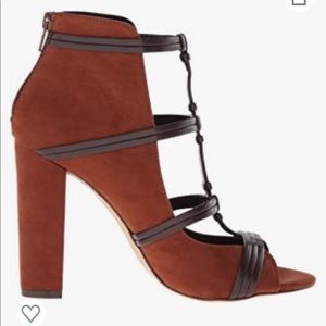NWOT Daya by Zendaya Albert dress sandals